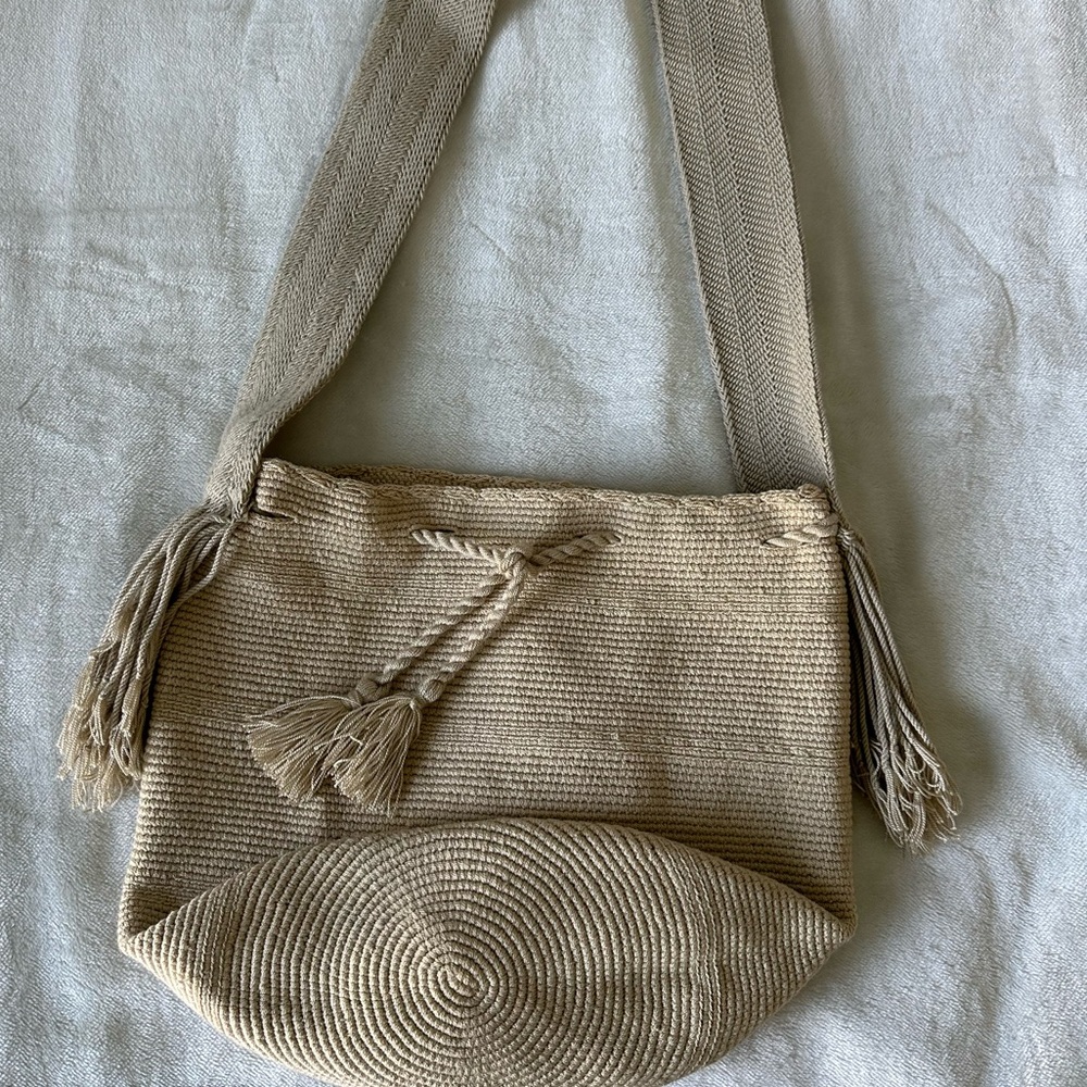 Colombian Beige Drawstring Mochila Wayuu Woven Bag